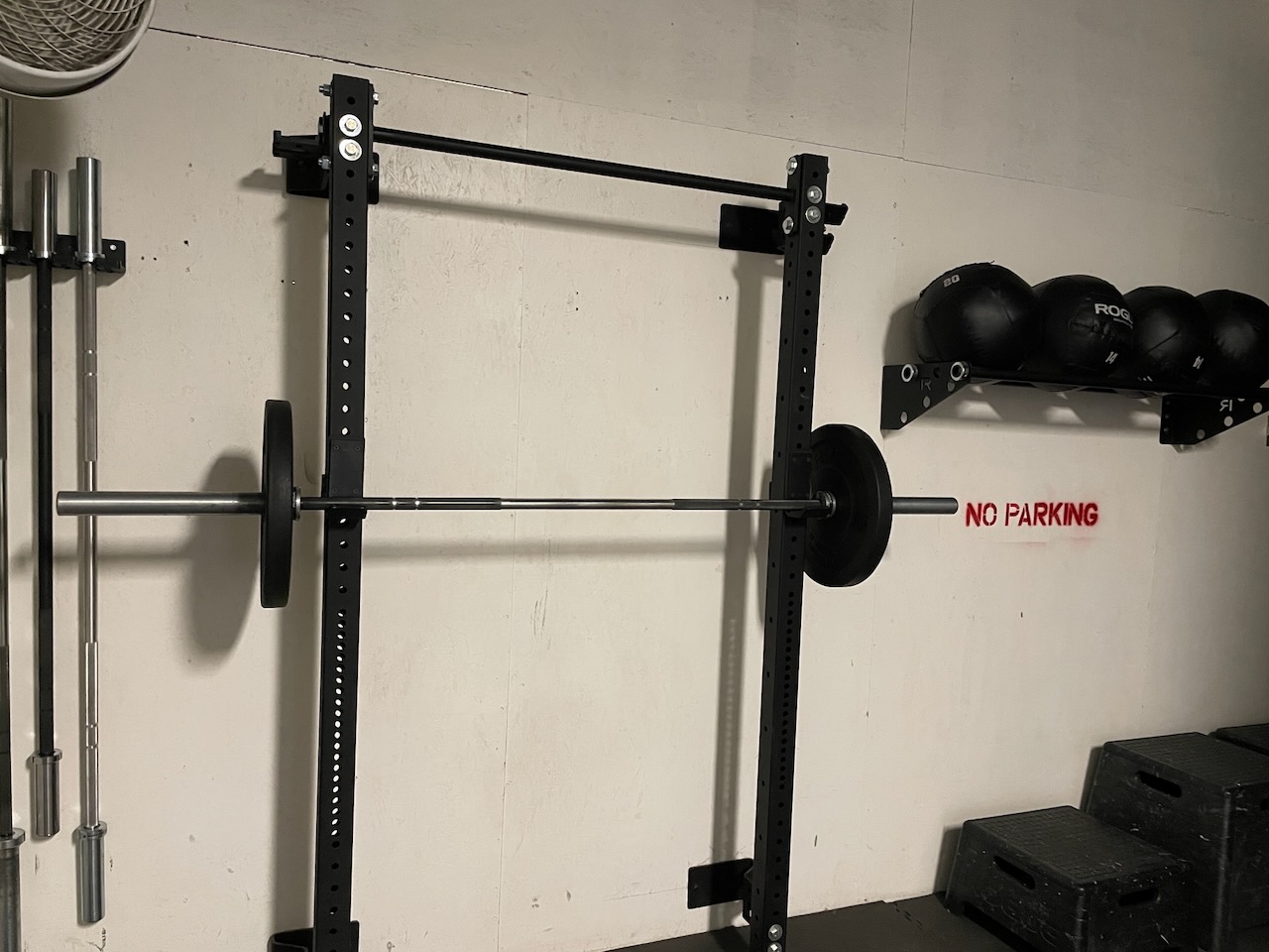 Squat rack with bars